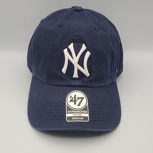 47 Brand - "Franchise" Model, MLB NY YANKEES Fitted Cap in Size M